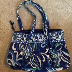 Blue Vera Bradley purse with out- of- stock pattern